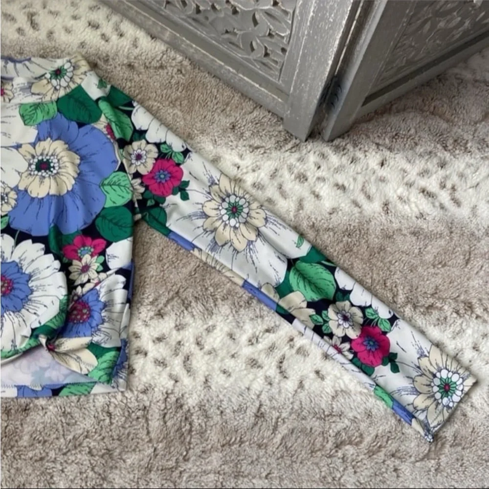 GAP Kids long sleeve rashguard girls large floral beach tropical island girl